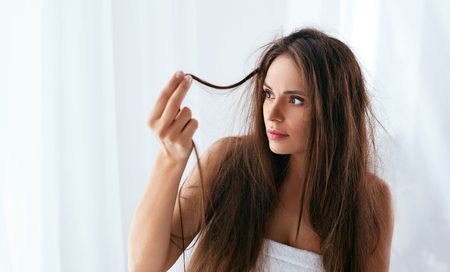 changer ses cheveux de la paille à la soie