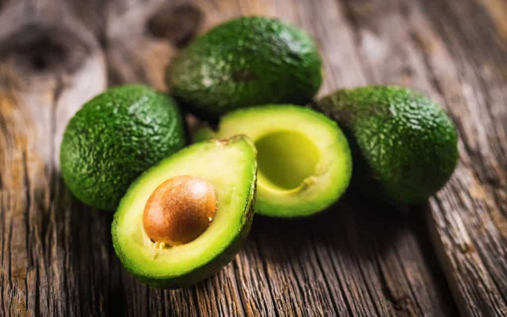 maschera per capelli all'avocado