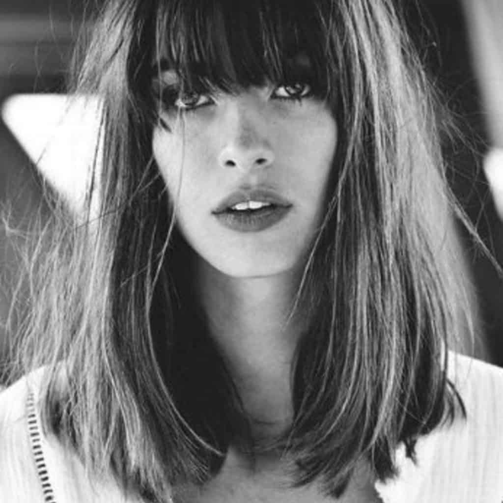 Une fausse frange pour un look tendance sans se couper les cheveux
