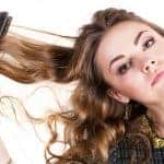 Des habitudes à prendre afin d’avoir une coiffure parfaite au lever sans abîmer vos cheveux.
