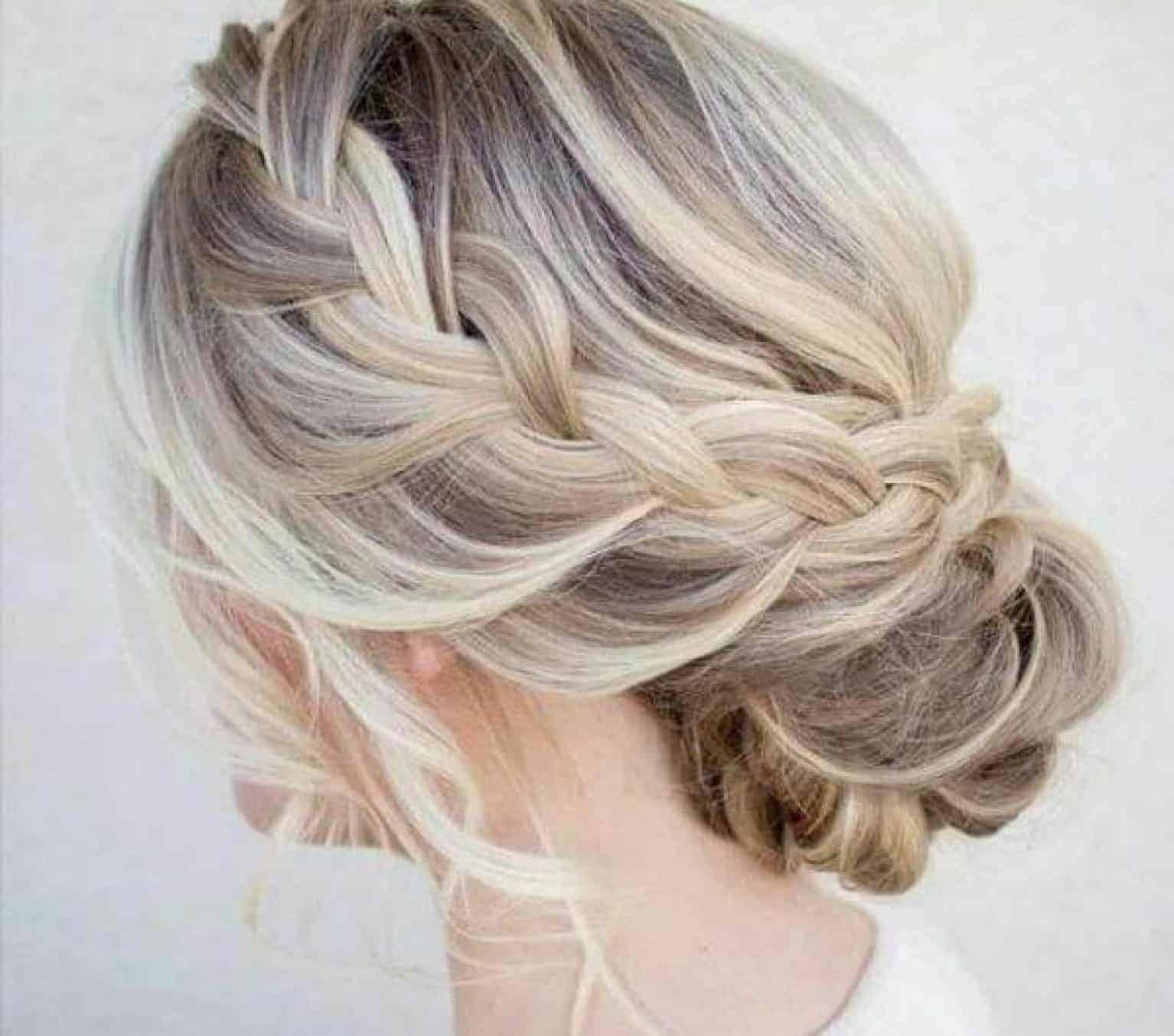 Coiffure de fêtes : 5 bijoux de cheveux pour une coiffure de fête facile et  rapide