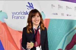 meilleure-coiffeuse-du-monde-francaise Laurine Liney