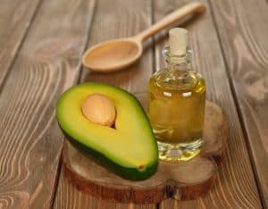 les-bienfaits-huile-avocat-pour-peau-les-cheveux