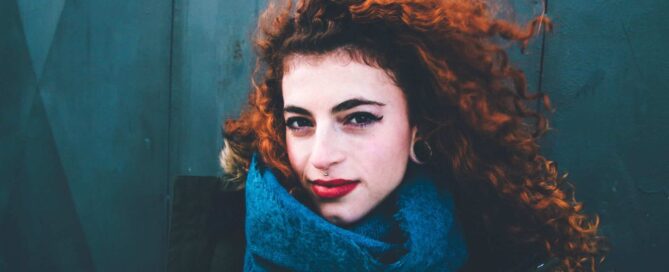 Comment conserver l'éclat de votre couleur de cheveux en hiver ?