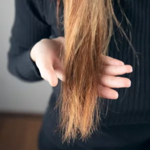 Cheveux abimés pour une transition capillaire