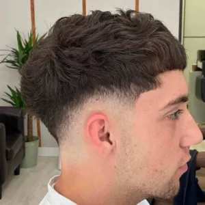French crop en coiffure homme tendance 2025